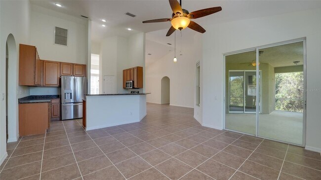Building Photo - 5279 Lovett Rd