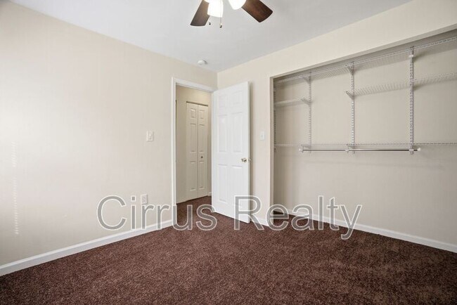 Building Photo - 3 Shelby St