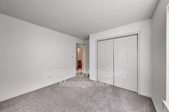 Building Photo - 7139 Kimble Dr