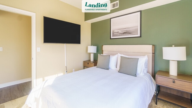 Building Photo - 8250 Vineyard Ave