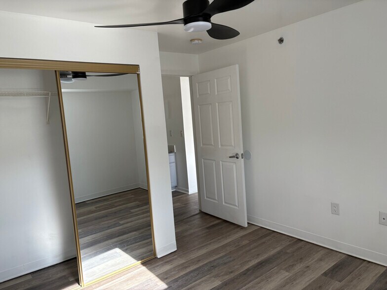 Building Photo - 150 N Main St