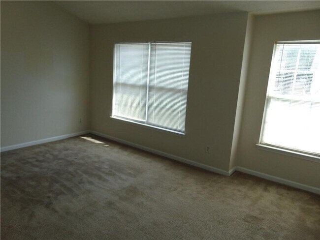 Building Photo - 523 Rockbridge Trail