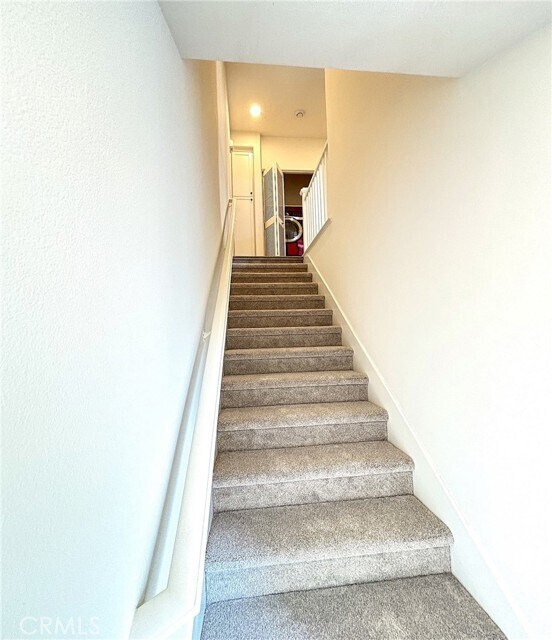 Building Photo - 5510 W 149th Pl