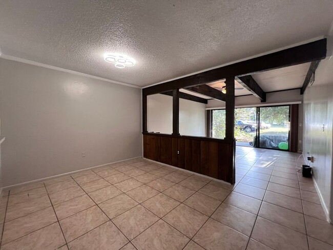 Building Photo - 5409 Pine Creek Dr