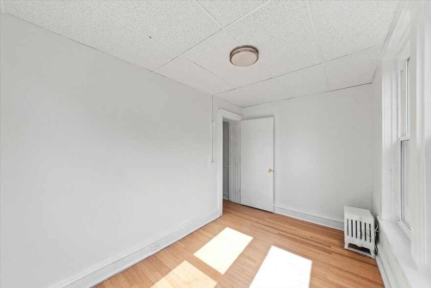 Building Photo - 120 Keeney St