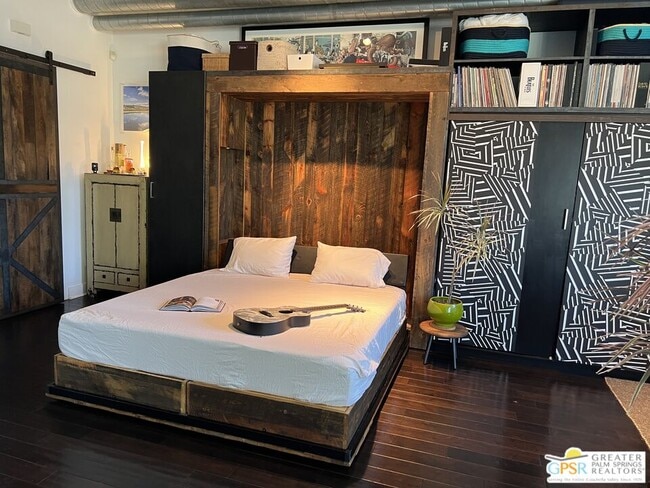 Building Photo - 13320 Beach Ave