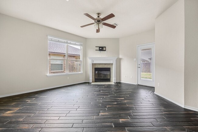 Building Photo - 1414 Fawn Lily Dr