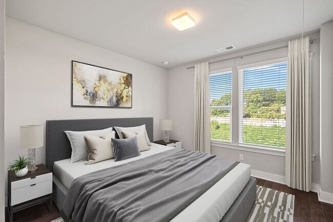 Building Photo - Like New Townhome Ready for Immediate Move-In!!! Bryant Park in West End