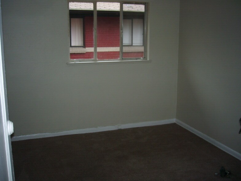 Building Photo - 3034 N Williams St