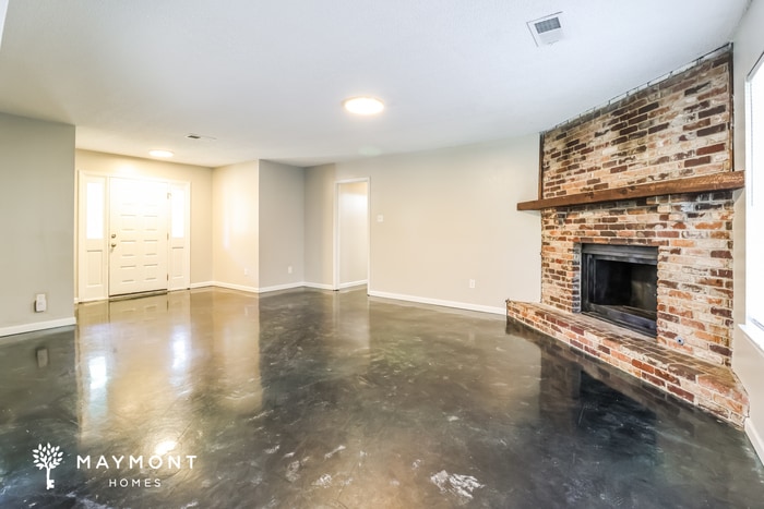 Building Photo - 204 Corkwood Dr