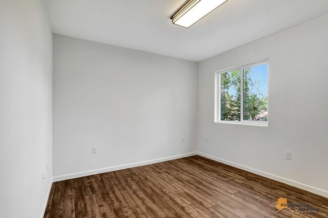 Building Photo - 16320 E Bradford Dr