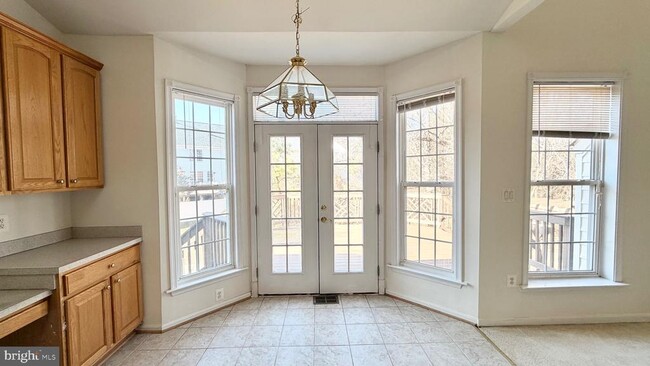 Building Photo - 3724 Renoir Terrace