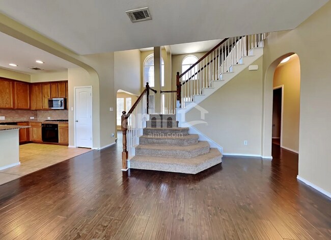 Building Photo - 705 Rolling Hills Ln