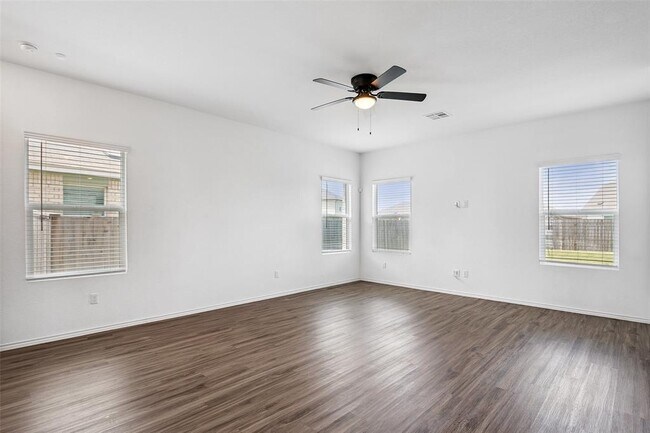 Building Photo - 105 Canley Lp