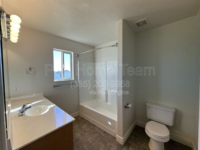 Building Photo - 3133 W 525 N