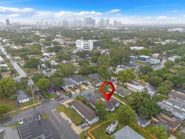 Building Photo - 645 NW 15th Ave