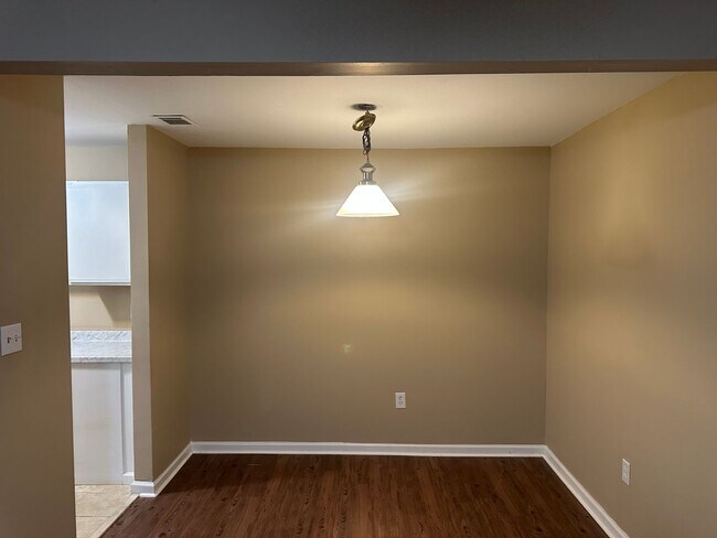 Building Photo - 23 Greenbriar*