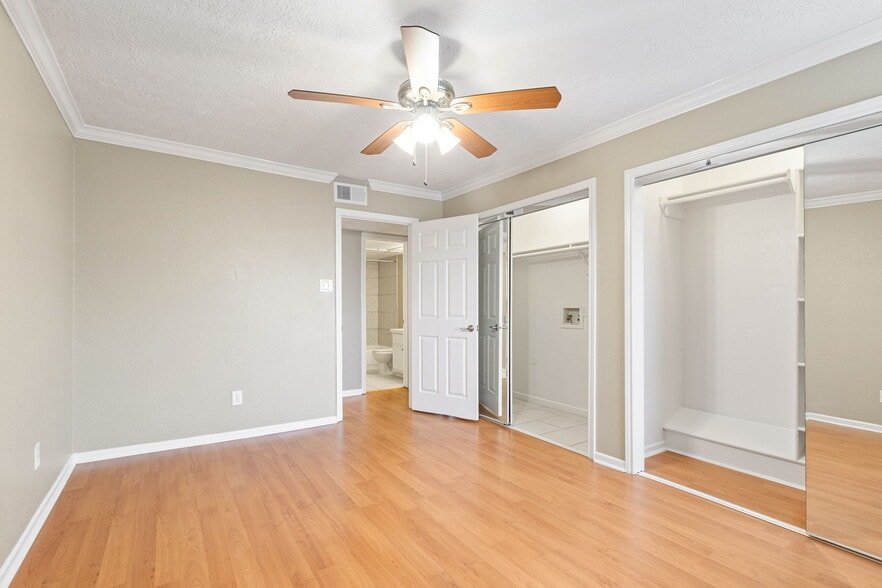 Building Photo - Walden of Westchase