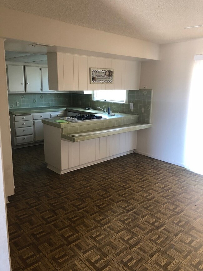 Building Photo - 3 BEDROOM APPLE VALLEY HOME