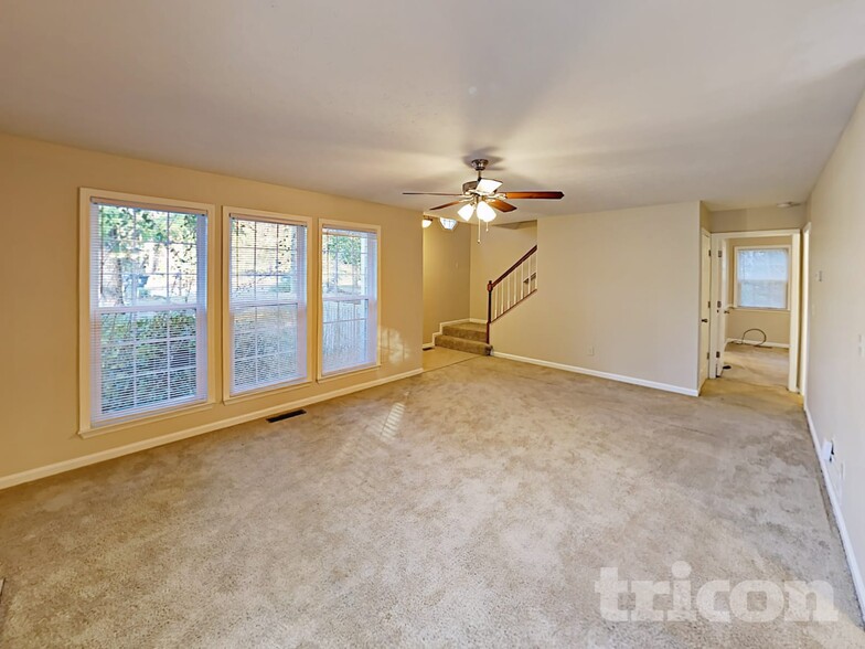 Building Photo - 4680 Woodglen Ct