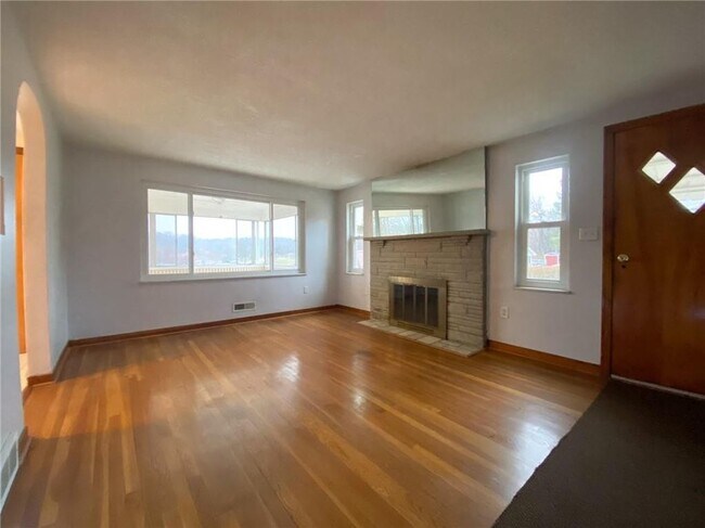 Building Photo - 151 Thorne Rd