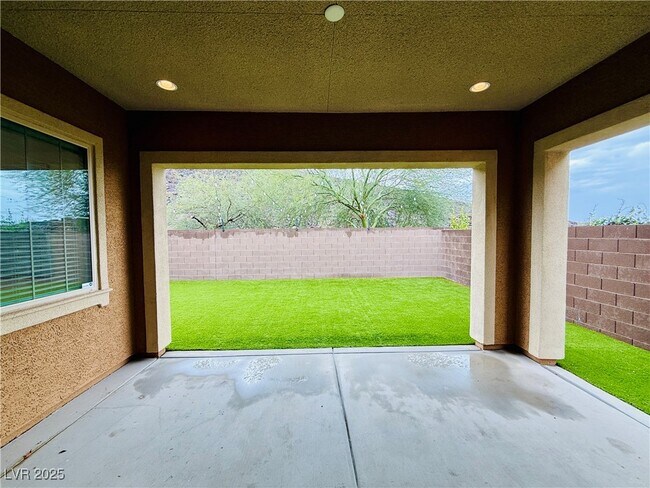 Building Photo - 285 Mandarin Hill Ln