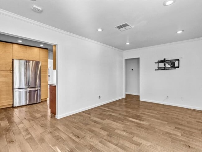 Building Photo - Spacious 4 Bed, 2 Bath Home in La Mesa with Detached Garage!