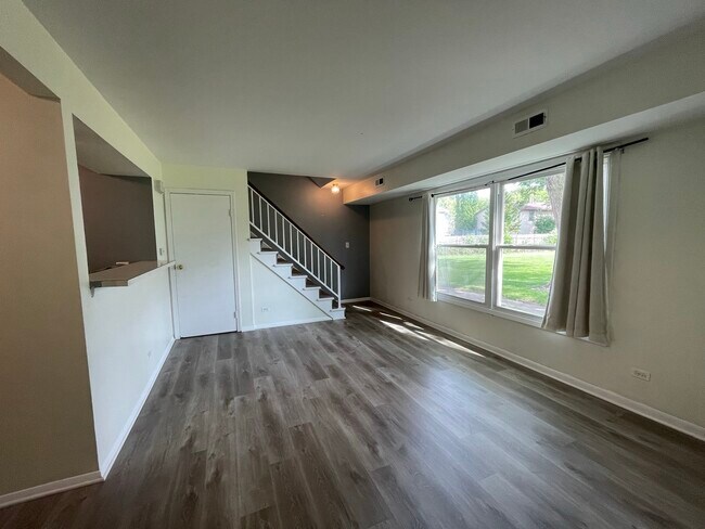 Building Photo - 1311 N Glen Cir