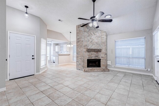 Building Photo - 6715 Liberty Valley Dr