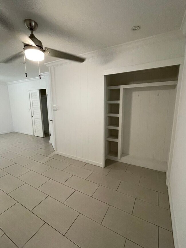 Building Photo - 2 Bedroom, 1 Bath House Across The Street ...