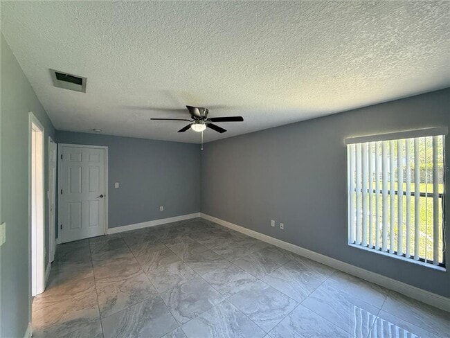 Building Photo - 3239 Cottonwood Ct
