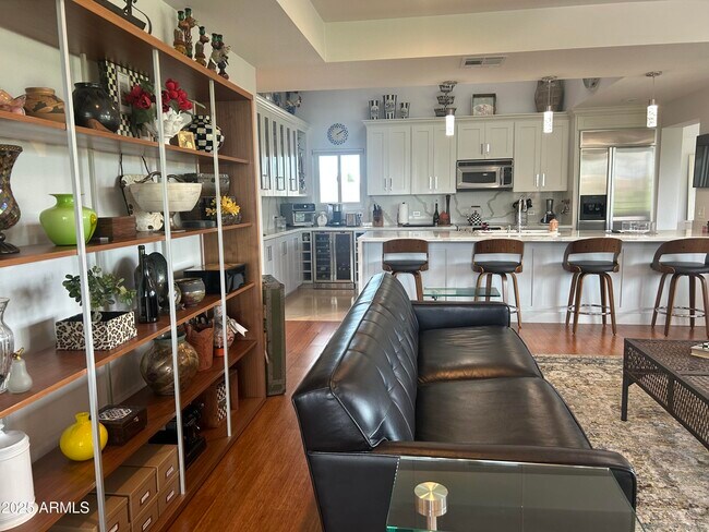 Building Photo - 7760 E Gainey Ranch Rd