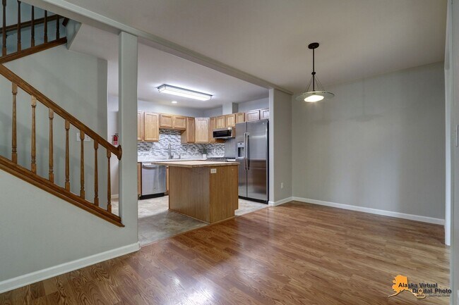 Building Photo - 8403 Duben Ave