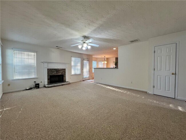 Building Photo - 789 Roxholly Ln NE