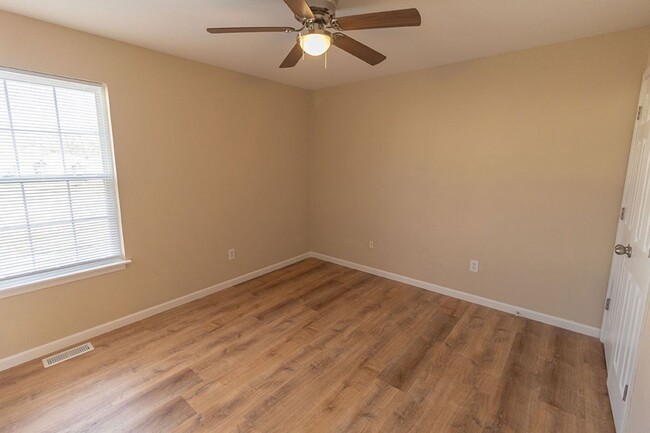 Building Photo - 1405-1407 Bodie Dr.