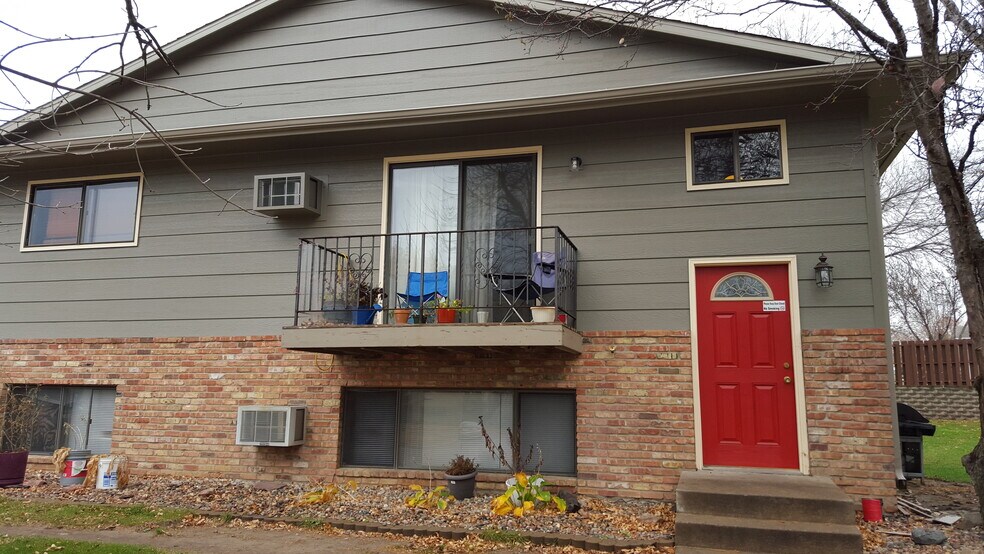 Outside - 2704 E Scenic Ct