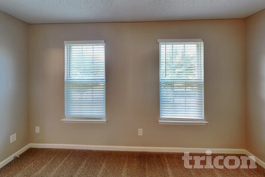 Building Photo - 3912 Farlow Rd