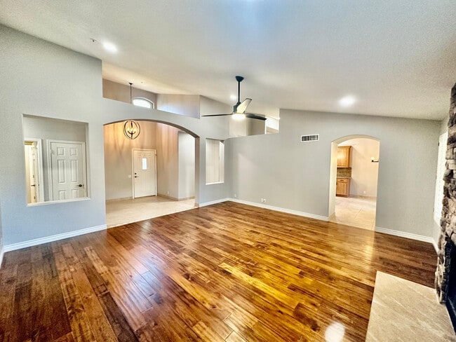 Building Photo - 9071 E Caribbean Ln