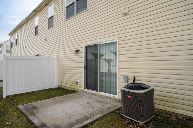 Building Photo - 6188 Brassie Ave