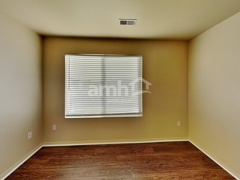 Building Photo - 2776 Willow Way