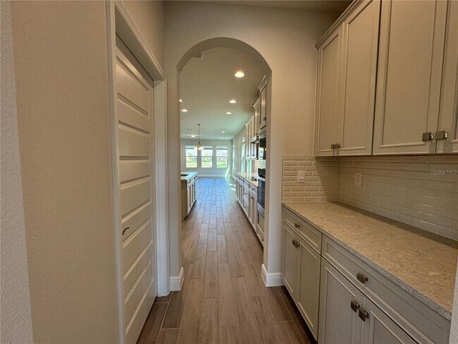 Building Photo - 16119 Skysail St