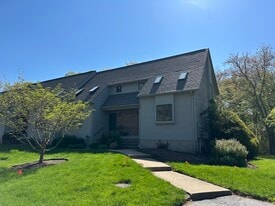 Building Photo - 320 Westmoreland St