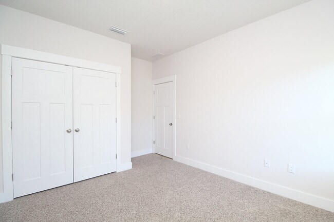 Building Photo - Don’t Miss This 4BR New Construction Home — 3-Car Garage, Modern Interior, Open Layout & Communit...