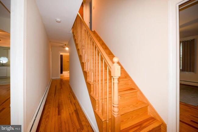 Building Photo - 12335 Rousby Hall Rd