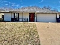 Building Photo - 2817 Franklin Dr