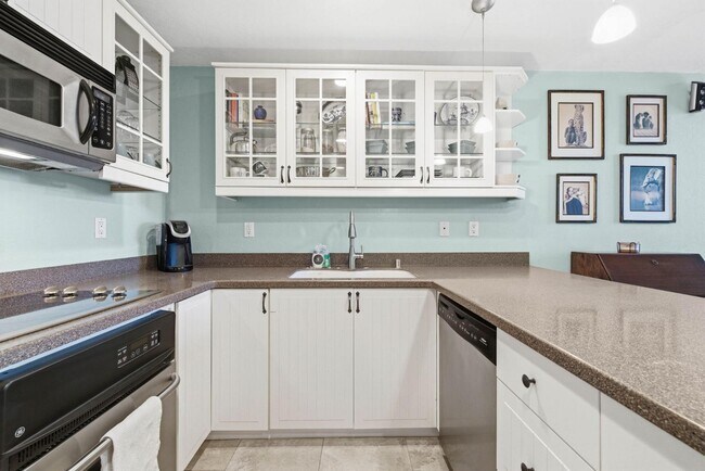 Building Photo - 3050 Rue D’Orleans