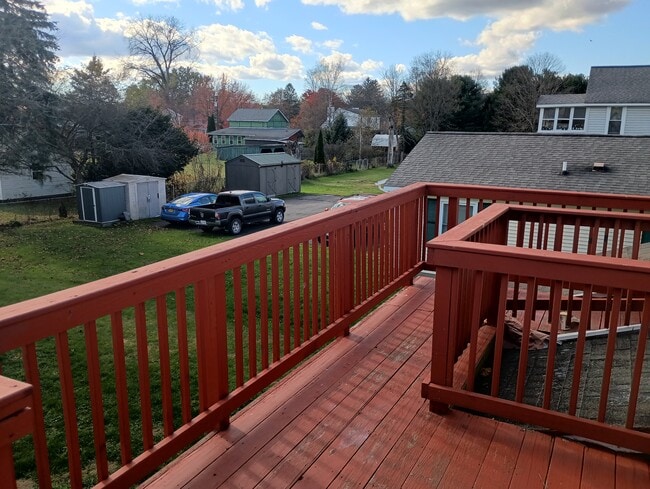 Back Porch - 88 Adaline St