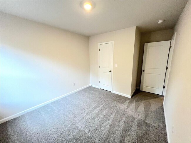 Building Photo - 4113 Oakwood Ter Ct