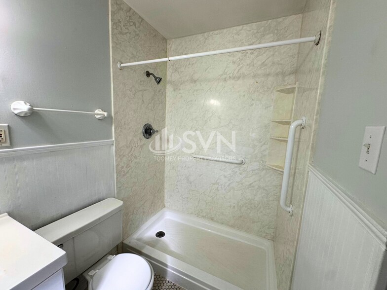 Building Photo - 110 Windsor Dr