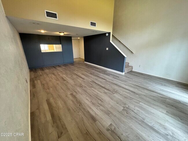 Building Photo - 6901 N Lagoon Dr
